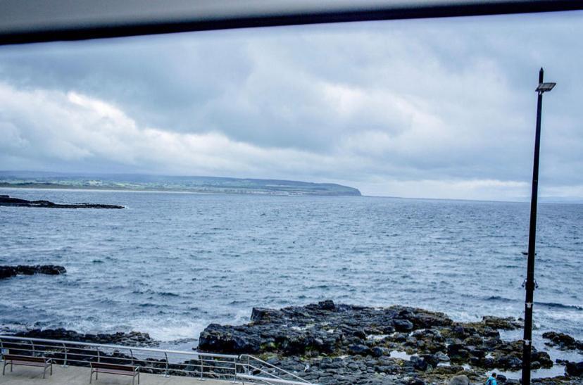 The Porthole Apartment Portstewart Exterior photo