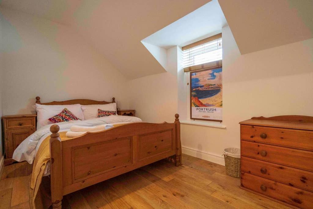 The Porthole Apartment Portstewart Exterior photo